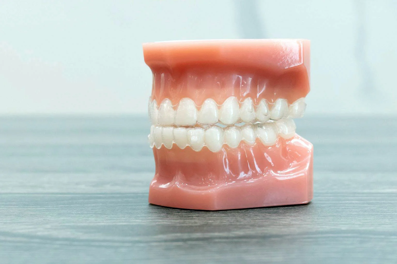Prótesis dental fija tipo corona y puente en Logroño Sur