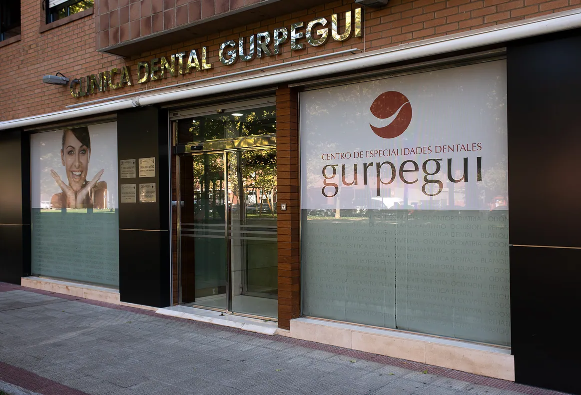 fachada-clinica-dental-gurpegui-logrono-juan-ii Fachada de la Clínica Dental Gurpegui en Logroño sur