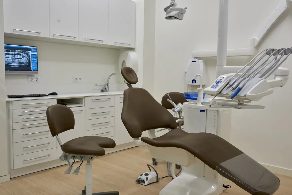 Gabinete dental completo en la clínica dental Gurpegui de Nájera