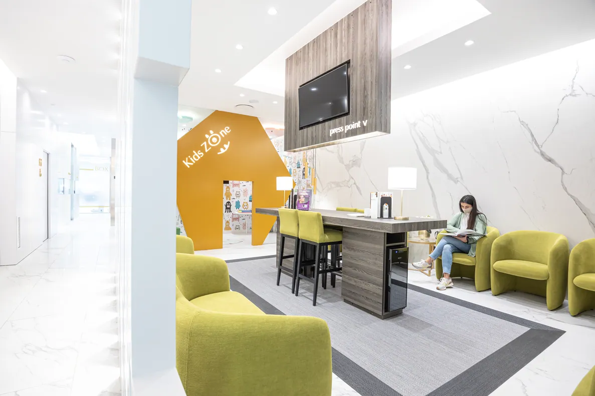 Zona infantil en la clínica dental de Logroño Centro adaptada para niños